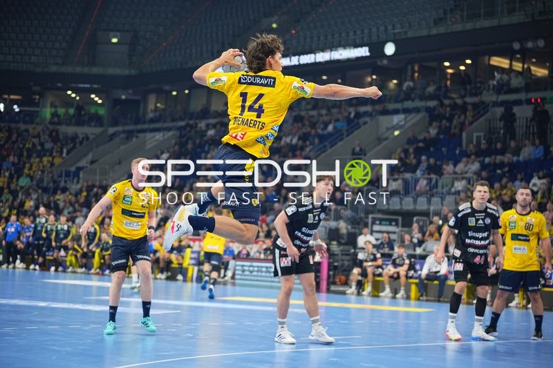 Gino Steenaerts (14; Rhein Neckar Löwen) wirft aufs Tor