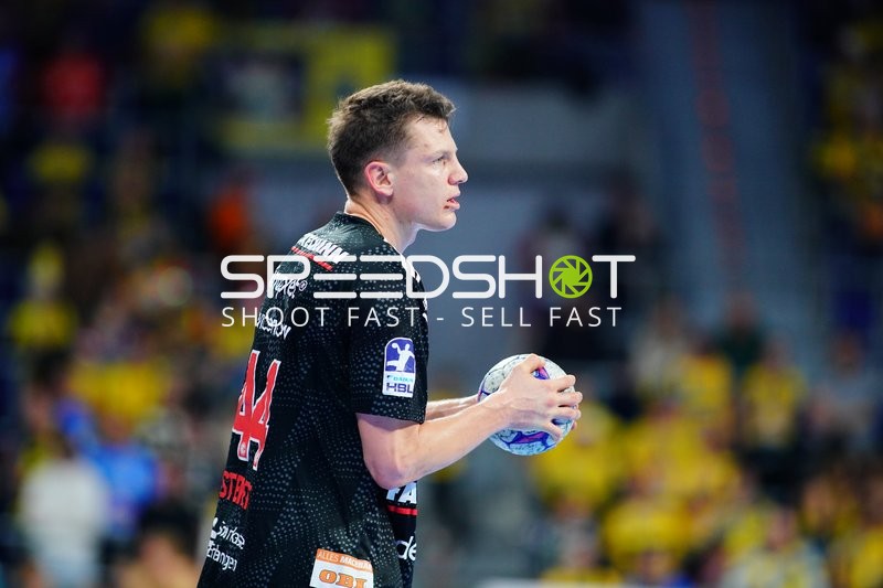 Christoph Steinert (44; HC Erlangen) mit Ball