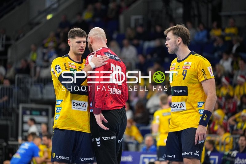 Sebastian Heymann (13; Rhein Neckar Löwen), Mike Jensen (20, Rhein Neckar Löwen) und Steven Plucnar Jacobsen (9; Rhein Neckar Löwen) in Aktion