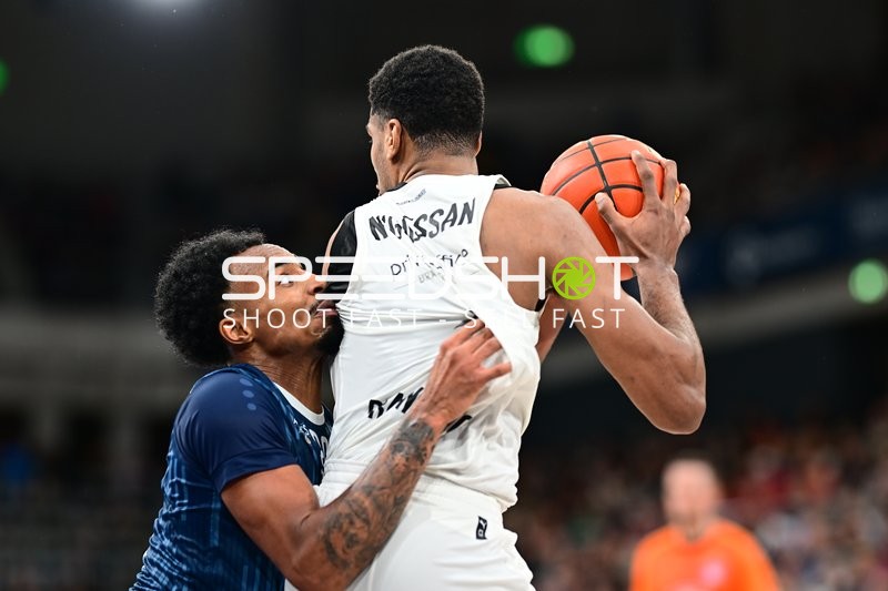 Michael Weathers (20; MLP Academics Heidelberg) in Aktion