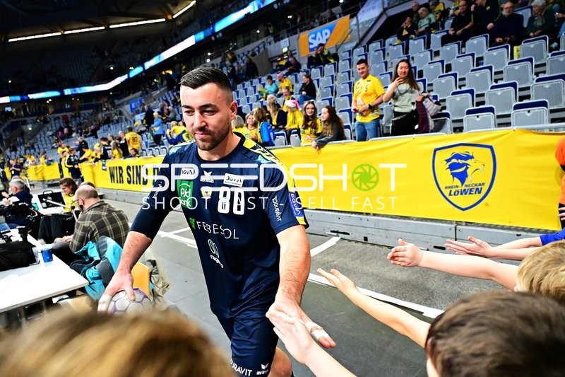 80; HC Erlangen in Aktion