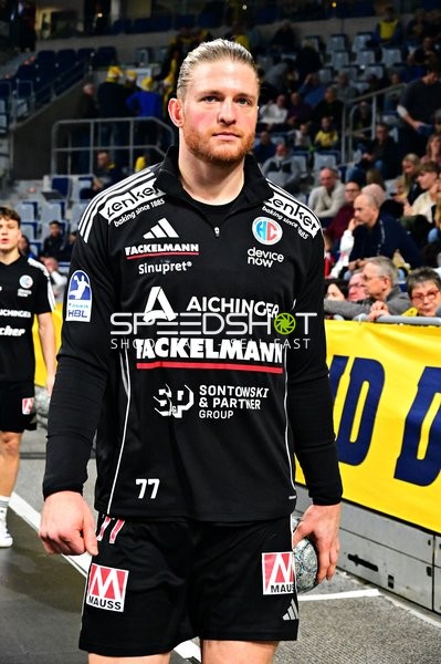 Maciej Gebala (77; HC Erlangen) in Aktion