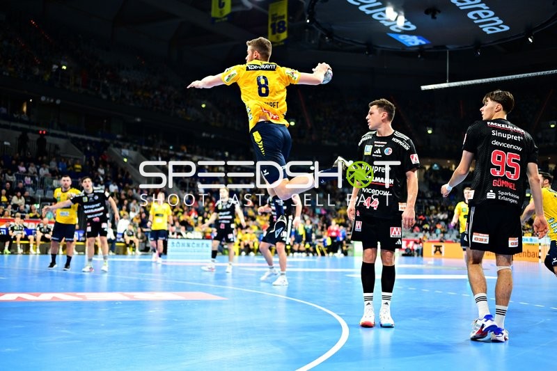 Tim Gommel (95; HC Erlangen) und Christoph Steinert (44; HC Erlangen) in Aktion