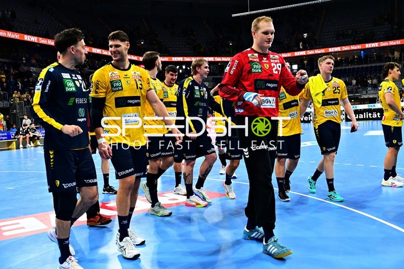 Szene mit David Späth (29; Rhein Neckar Löwen) und Teamkollegen