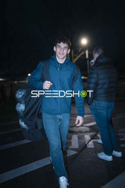 Gino Steenaerts (14; Rhein Neckar Löwen) mit Balltasche