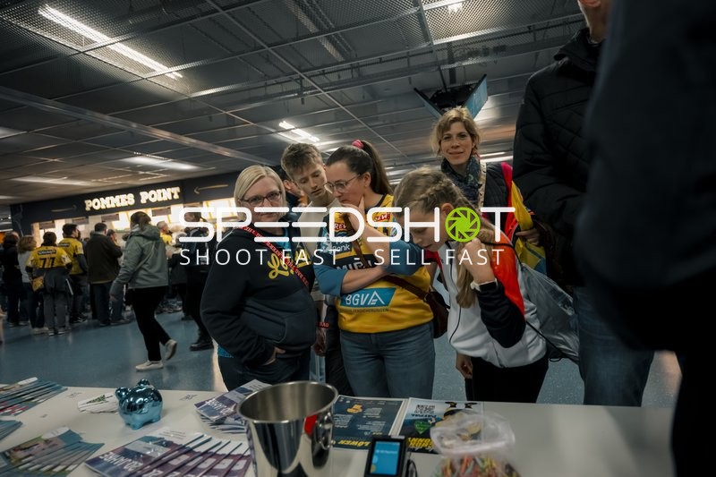 Fans in der SAP Arena