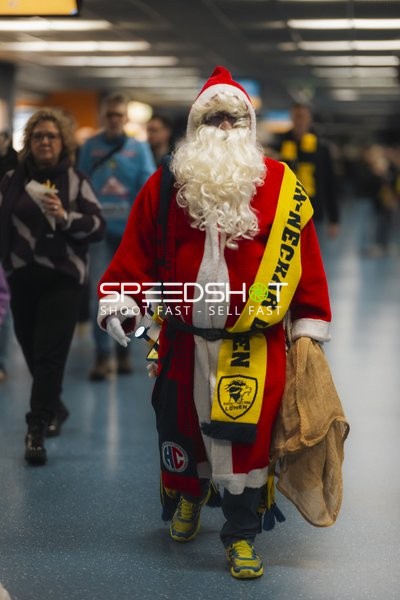 Weihnachtsmann in der SAP Arena