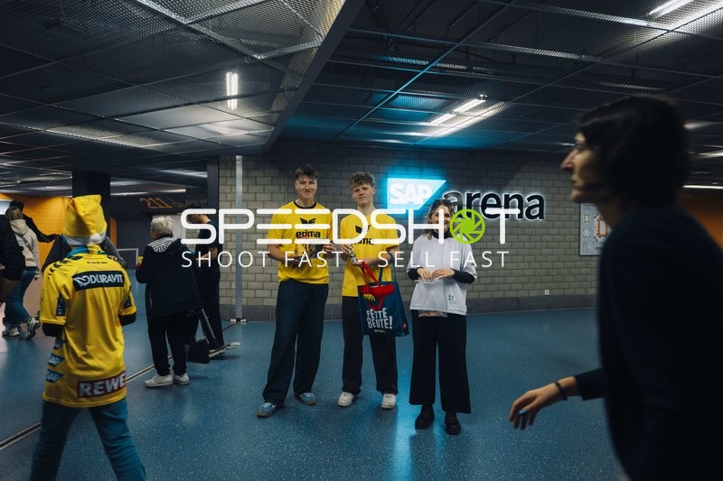 Fans in der SAP Arena