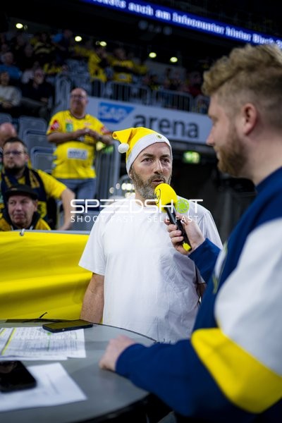 Fan-Szene in der SAP Arena