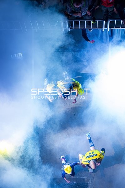 Spieler von Rhein Neckar Löwen beim Einlaufen