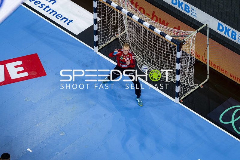 Klemen Ferlin (22; HC Erlangen) in Torwart-Position