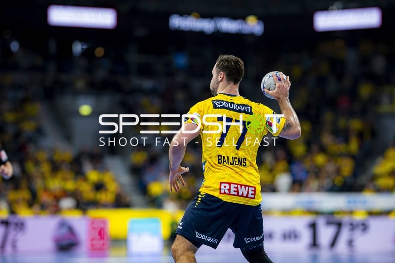 Dani Baijens (77; Rhein Neckar Löwen) mit Ball
