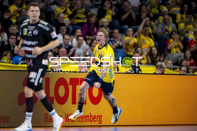 Christoph Steinert (44; HC Erlangen) und Edwin Aspenbäck (78; Rhein Neckar Löwen) in Aktion