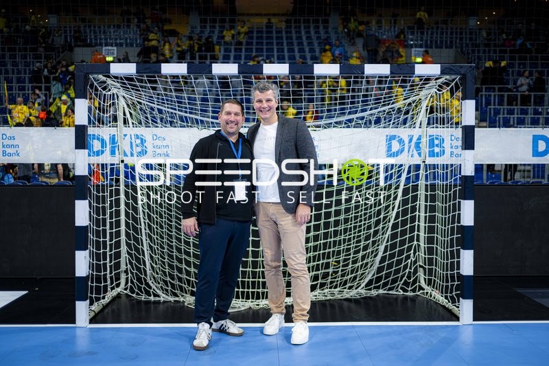 Holger Bachert (99; Rhein Neckar Löwen) vor Tor in SAP Arena