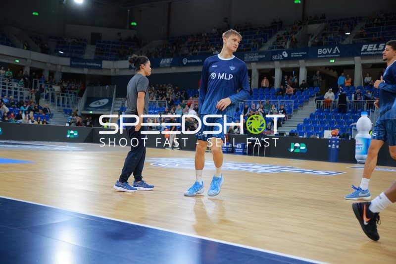 Szene mit Niklas Würzner (2; MLP Academics Heidelberg) und Samuell Williamson (10; MLP Academics Heidelberg)