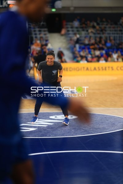 Szene mit Fans in der Halle