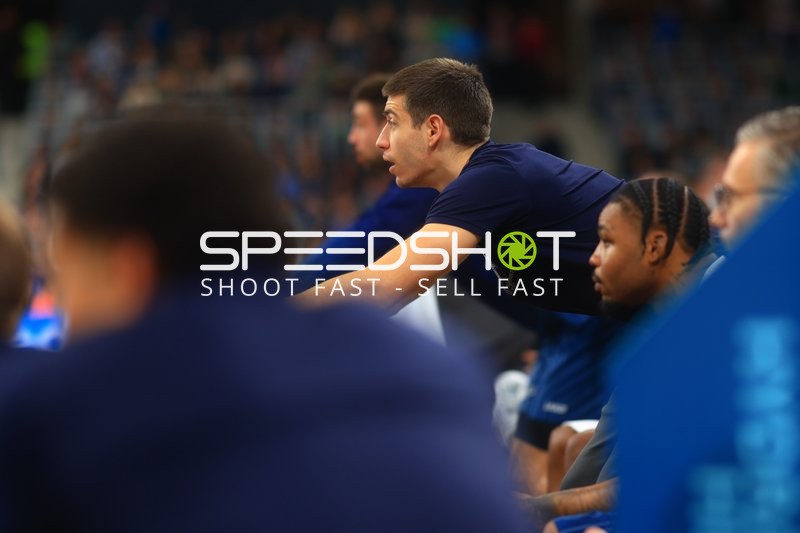 Dusan Neskovic (7; MLP Academics Heidelberg) und Marcus Weathers (00; MLP Academics Heidelberg) in Basketball-Szene