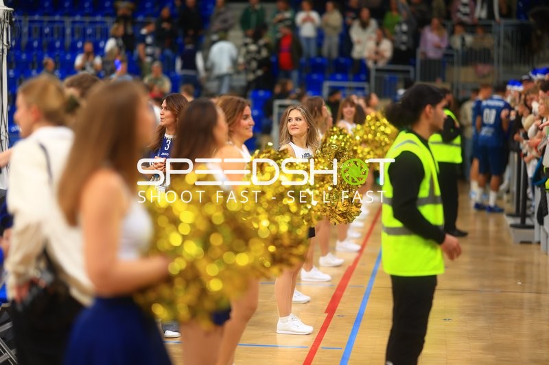 Julianna Stoika (831; MLP Academics Heidelberg) am Spielfeldrand