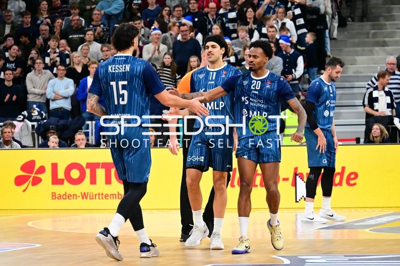 Szene mit Erol Ersek (11; MLP Academics Heidelberg) und Teamkollegen