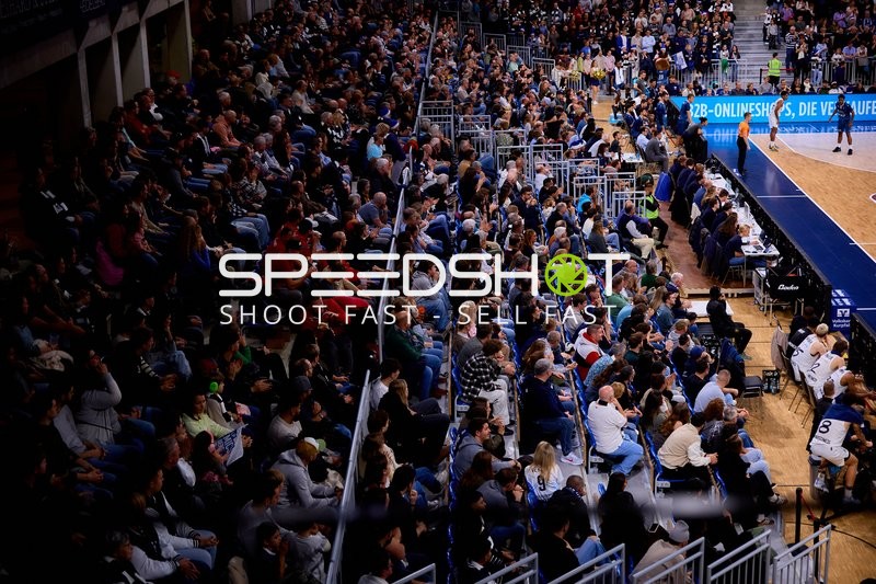 Fan-Szene in der Halle