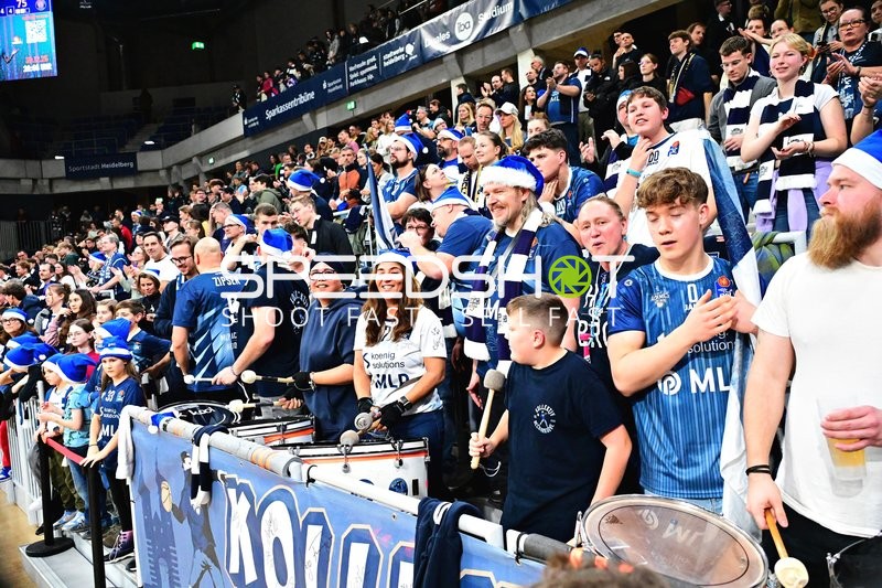 Fan-Szene in der MLP Academics Fankurve