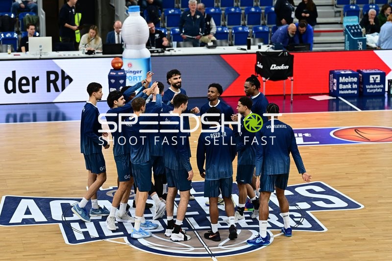 Szene mit Marcel Keßen (15; MLP Academics Heidelberg) und Teamkollegen