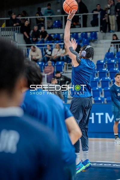 Basketball-Szene mit Team MLP Academics Heidelberg