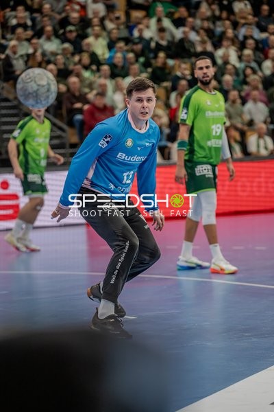 Anadin Suljakovic (12; HSG Wetzlar) und Philipp Ahouansou (19; HSG Wetzlar) in Aktion