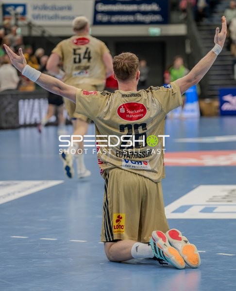 Jonathan Edvardsson (26; TSV Hannover Burgdorf) in Aktion