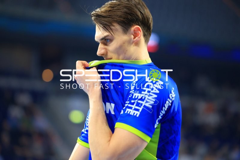 Miro Schluroff (15; VfL Gummersbach) in Aktion