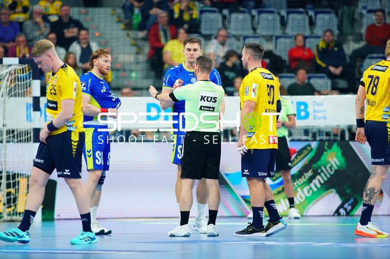 Štěpán Zeman (66; VfL Gummersbach) und Tom Kiesler (30; VfL Gummersbach) in Aktion