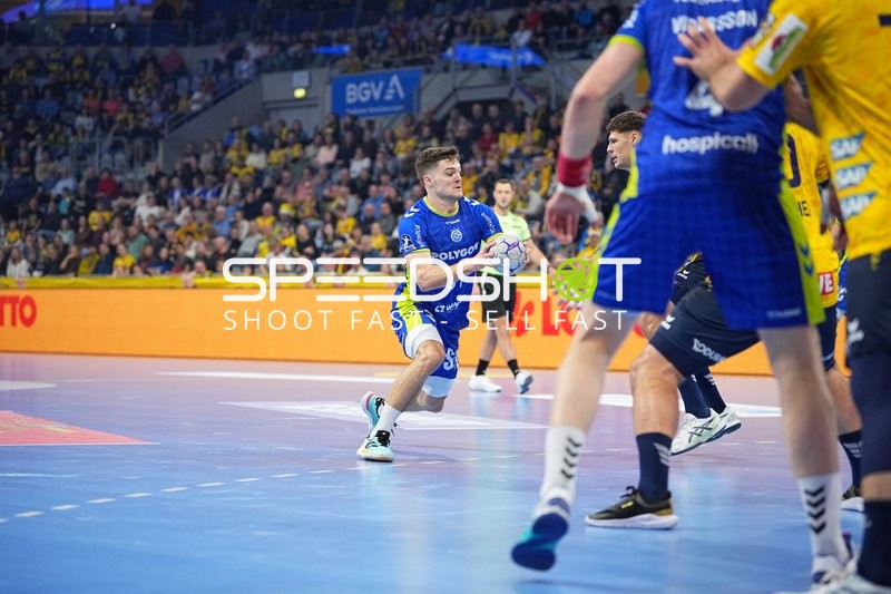 Sebastian Heymann (13; Rhein Neckar Löwen) und Kay Smits (31; VfL Gummersbach) in Aktion