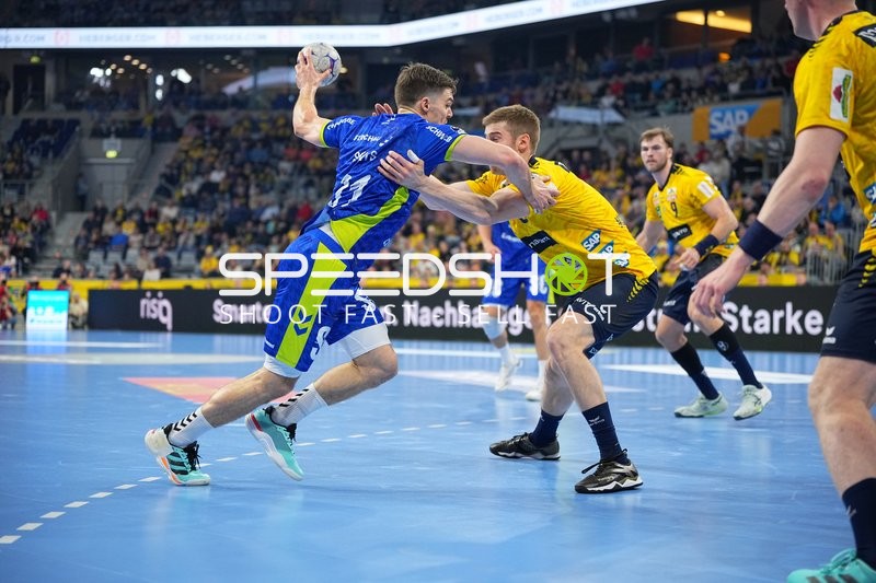 Tim Nothdurft (28; Rhein Neckar Löwen) und Steven Plucnar Jacobsen (9; Rhein Neckar Löwen) in Aktion