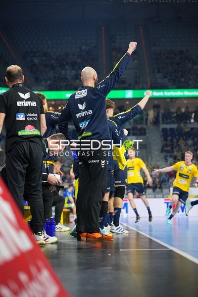 Besprechung am Spielfeldrand