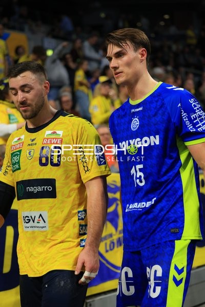 Jannik Kohlbacher (80; Rhein Neckar Löwen) und Miro Schluroff (15; VfL Gummersbach) in Aktion