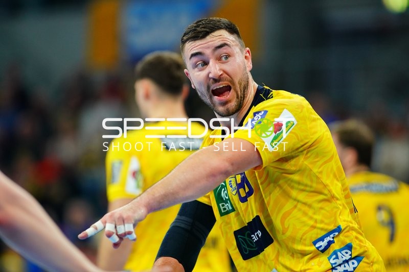 Jannik Kohlbacher (80; Rhein Neckar Löwen) in Aktion