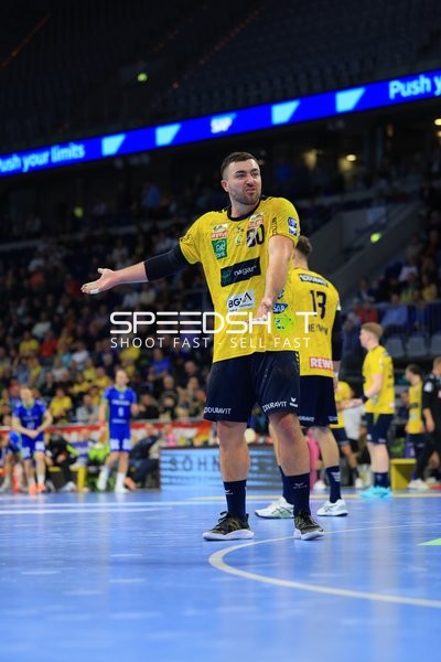 Jannik Kohlbacher (80; Rhein Neckar Löwen) in Aktion