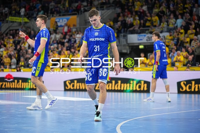 Kay Smits (31; VfL Gummersbach) und Štěpán Zeman (66; VfL Gummersbach) in Aktion