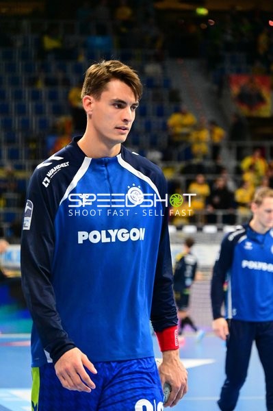 Julian Köster (7; VfL Gummersbach) in Aktion