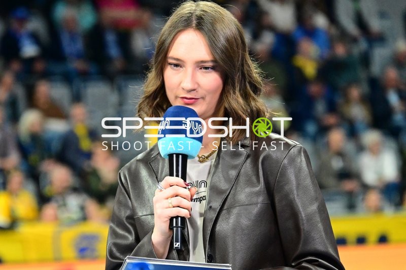 Moderation mit Hannah Nitsche (529; DYN TV)