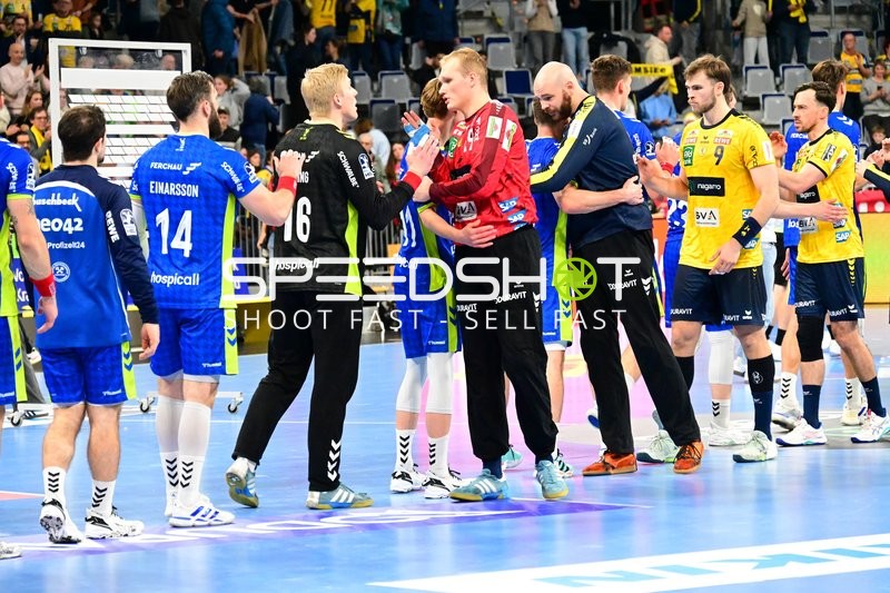 Szene mit David Späth (29; Rhein Neckar Löwen) und Teamkollegen