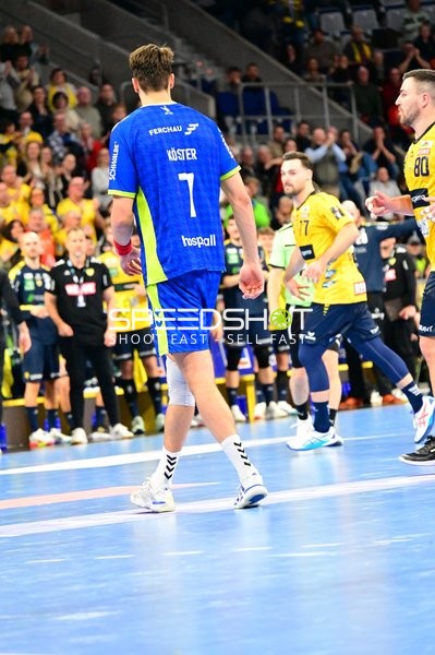 Jannik Kohlbacher (80; Rhein Neckar Löwen) und Dani Baijens (77; Rhein Neckar Löwen) in Aktion