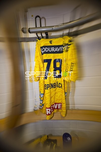 Edwin Aspenbäck (78; Rhein Neckar Löwen) Trikot in der Kabine