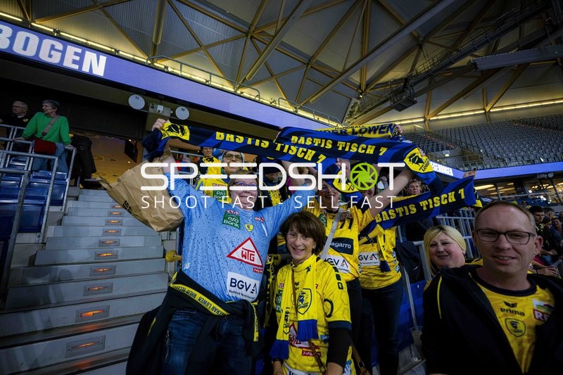 Fans in der SAP Arena