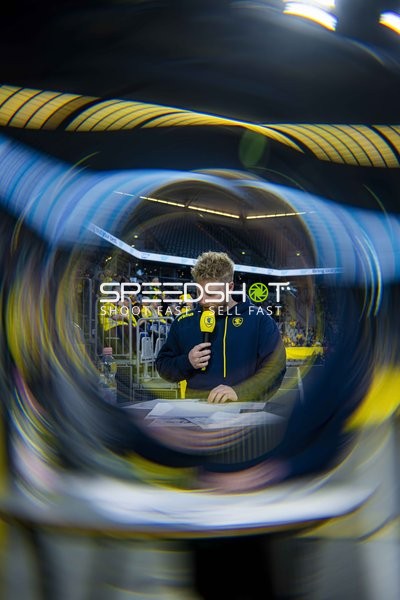 Szene mit Kevin Gerwin (49; Rhein Neckar Löwen) bei Moderation