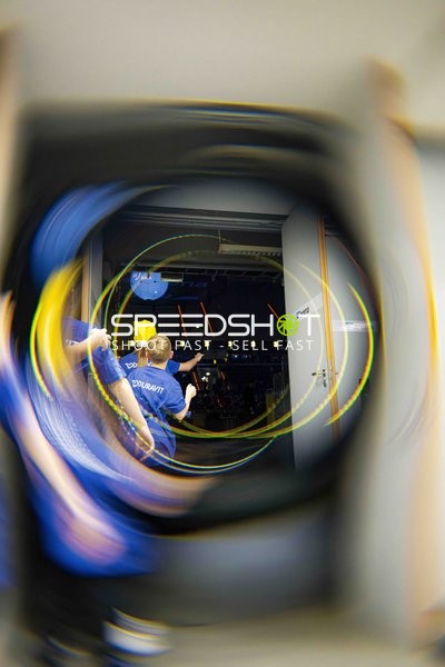 Personen im Innenraum