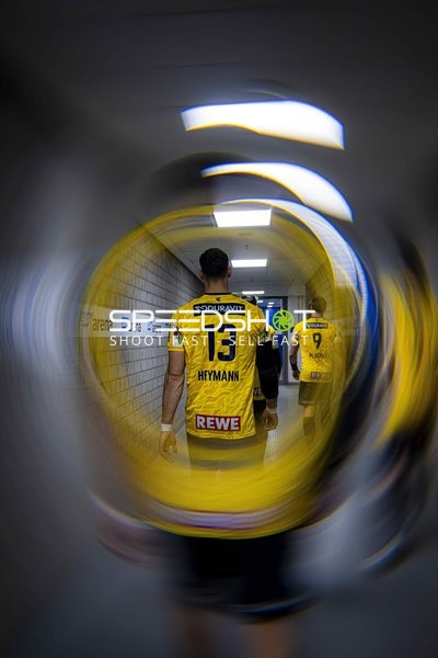 Sebastian Heymann (13; Rhein Neckar Löwen) und Steven Plucnar Jacobsen (9; Rhein Neckar Löwen) im Gang