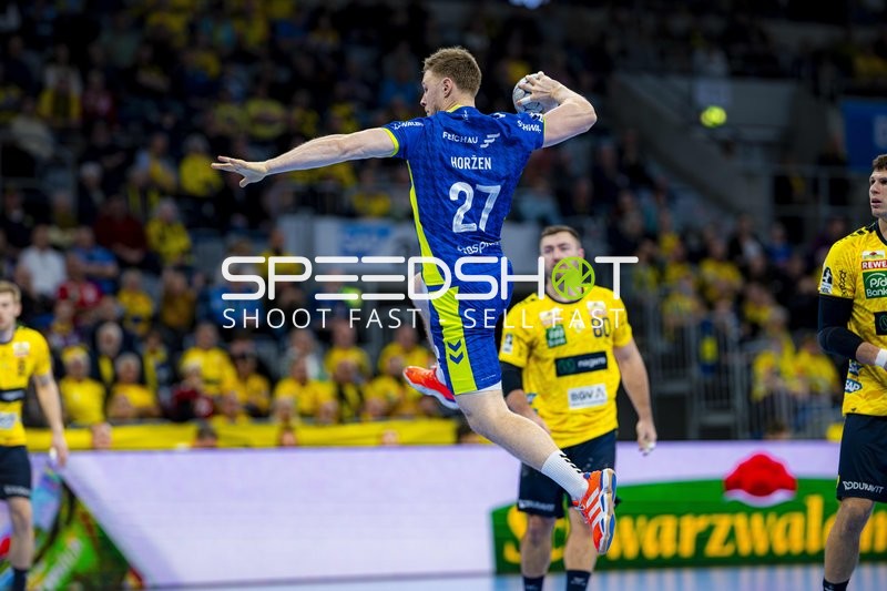 Kristjan Horžen (27; VfL Gummersbach) und Jannik Kohlbacher (80; Rhein Neckar Löwen) in Aktion