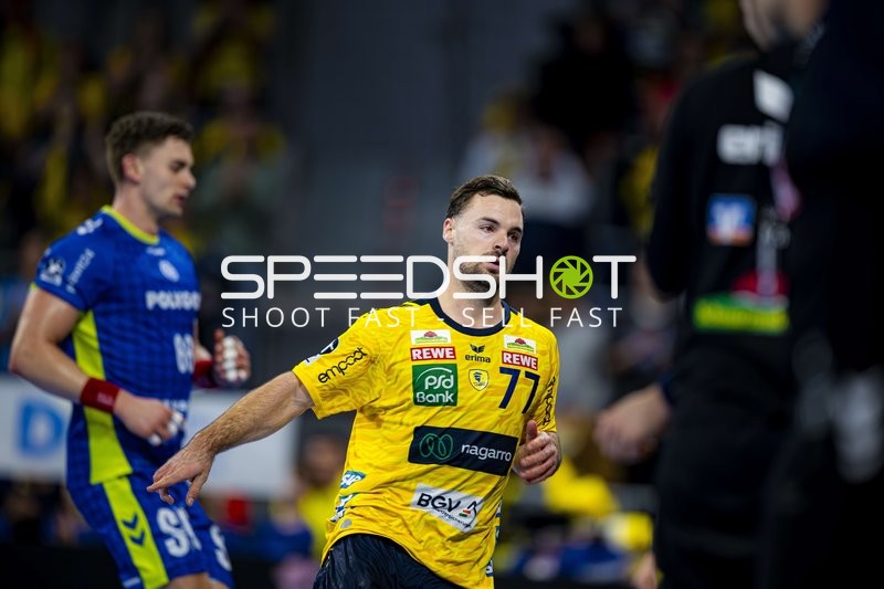 Dani Baijens (77; Rhein Neckar Löwen) und Štěpán Zeman (66; VfL Gummersbach) in Aktion