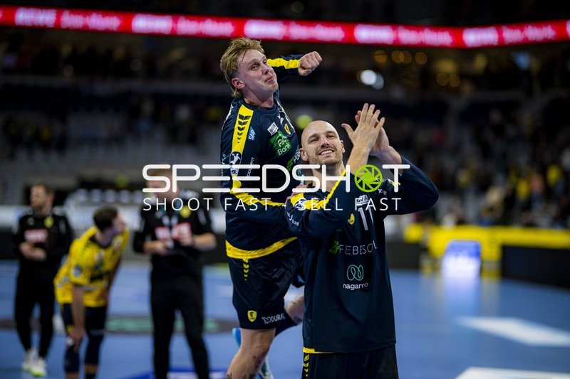 Edwin Aspenbäck (78; Rhein Neckar Löwen) und Lukas Sandell (11; Rhein Neckar Löwen) feiern